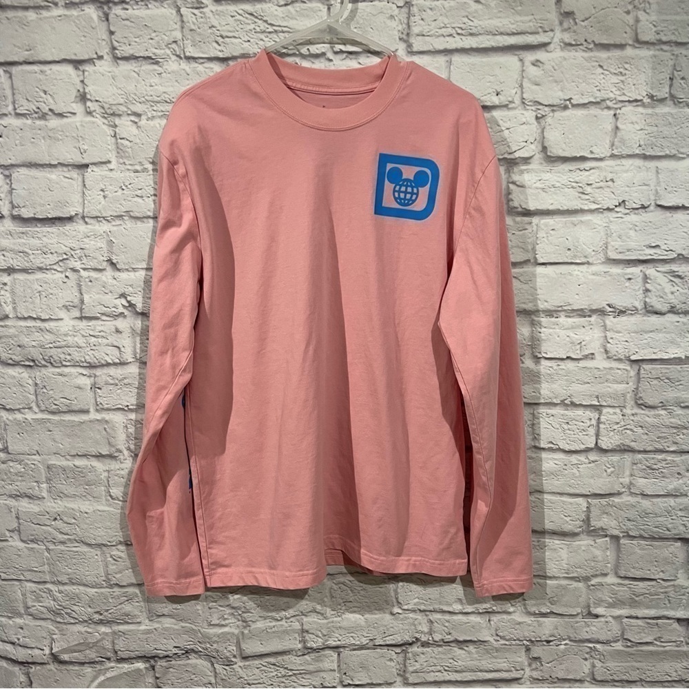 Walt Disney World Epcot Pink Long Sleeve T Shirt large  Spell Out On Sleeve